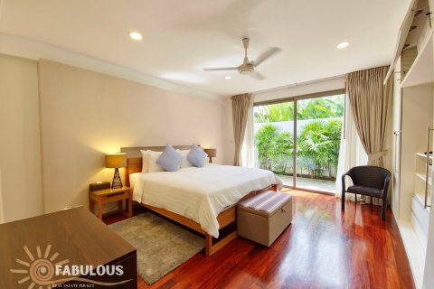 Chalet de 4 dormitorios en Bang Tao, Tailandia № 179493 - foto 7