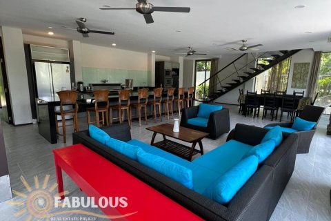 Chalet de 5 dormitorios en Bang Tao, Tailandia № 179490 - foto 10