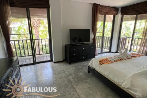 Chalet de 5 dormitorios en Bang Tao, Tailandia № 179490 - foto 7