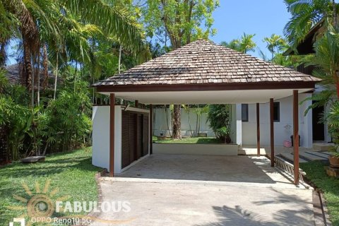 Chalet de 5 dormitorios en Bang Tao, Tailandia № 179490 - foto 3