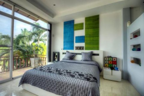 Chalet de 4 dormitorios en Hua Hin, Tailandia № 202794 - foto 5