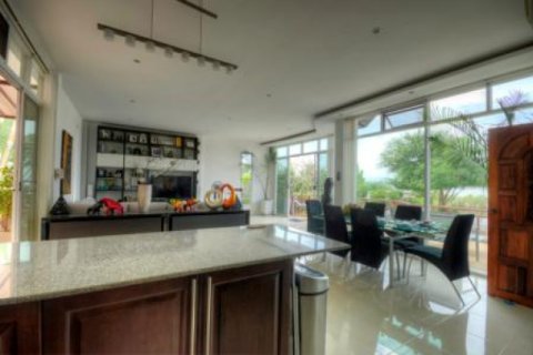 Chalet de 4 dormitorios en Hua Hin, Tailandia № 202794 - foto 3