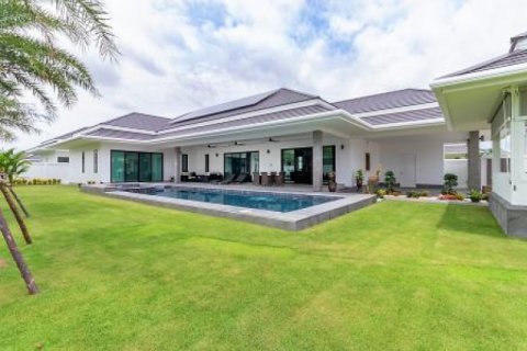 Chalet de 3 dormitorios en Hua Hin, Tailandia № 202798 - foto 4