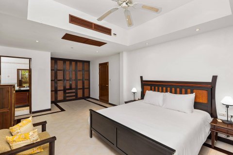 Casa de 4 dormitorios en Kamala, Tailandia № 180719 - foto 20