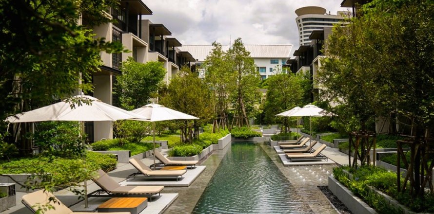 Casa de 4 dormitorios en Bangkok, Tailandia № 180720