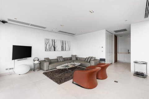 Dúplex de 4 dormitorios en Phuket, Tailandia № 180721 - foto 15