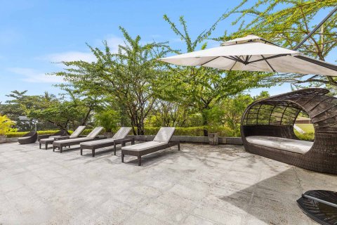 Dúplex de 4 dormitorios en Phuket, Tailandia № 180721 - foto 10
