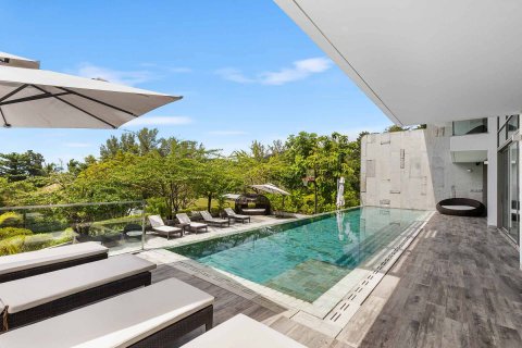 Dúplex de 4 dormitorios en Phuket, Tailandia № 180721 - foto 2