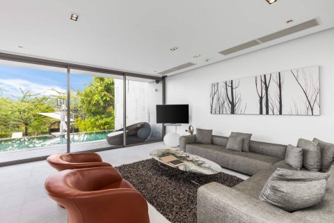 Dúplex de 4 dormitorios en Phuket, Tailandia № 180721 - foto 16