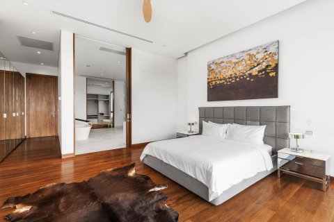 Dúplex de 4 dormitorios en Phuket, Tailandia № 180721 - foto 21