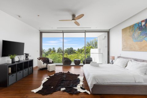 Dúplex de 4 dormitorios en Phuket, Tailandia № 180721 - foto 27