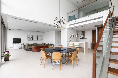 Dúplex de 4 dormitorios en Phuket, Tailandia № 180721 - foto 13