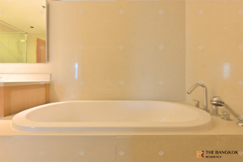 Condominio de 2 dormitorios en Bangkok, Tailandia № 202335 - foto 9