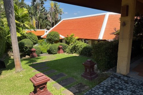 Chalet de 5 dormitorios en Phuket, Tailandia № 157896 - foto 24
