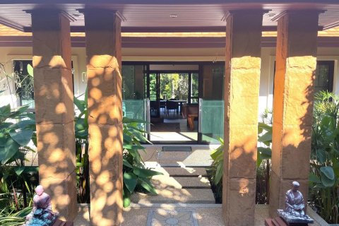 Chalet de 5 dormitorios en Phuket, Tailandia № 157896 - foto 22