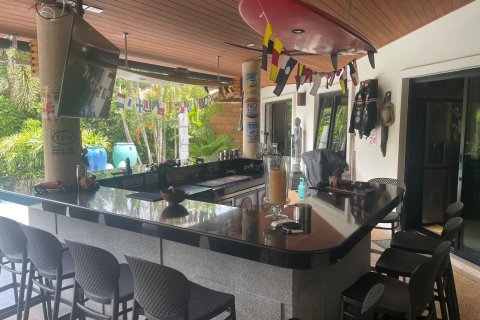 Chalet de 5 dormitorios en Phuket, Tailandia № 157896 - foto 18