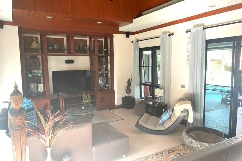 Chalet de 5 dormitorios en Phuket, Tailandia № 157896 - foto 8