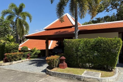 Chalet de 5 dormitorios en Phuket, Tailandia № 157896 - foto 23