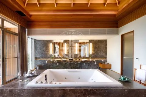 Chalet de 6 dormitorios en Kamala, Tailandia № 190552 - foto 14