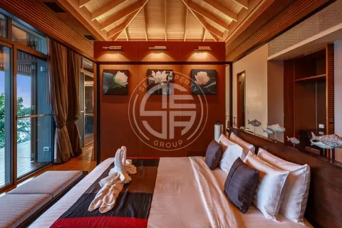 Chalet de 6 dormitorios en Kamala, Tailandia № 190552 - foto 8
