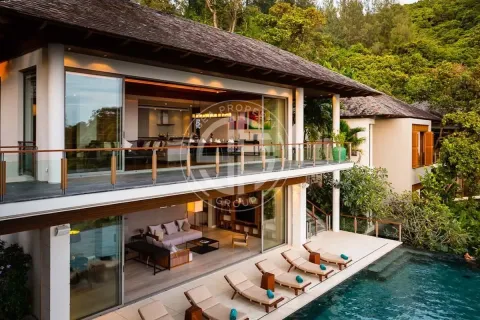 Chalet de 6 dormitorios en Kamala, Tailandia № 190552 - foto 23
