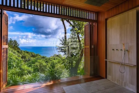 Chalet de 6 dormitorios en Kamala, Tailandia № 190552 - foto 17
