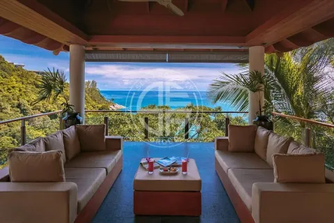 Chalet de 6 dormitorios en Kamala, Tailandia № 190552 - foto 20