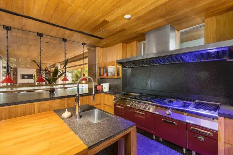 Chalet de 5 dormitorios en Kamala, Tailandia № 190553 - foto 10