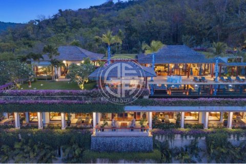 Chalet de 6 dormitorios en Kamala, Tailandia № 190556 - foto 14