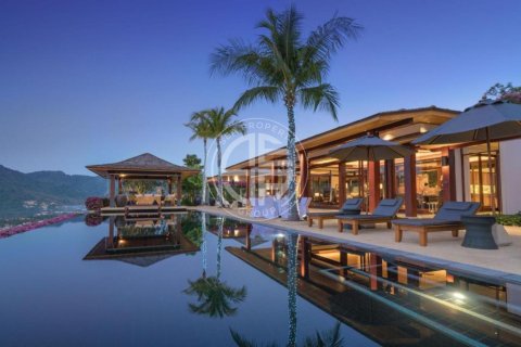 Chalet de 6 dormitorios en Kamala, Tailandia № 190556 - foto 2