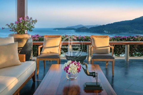 Chalet de 6 dormitorios en Kamala, Tailandia № 190556 - foto 12