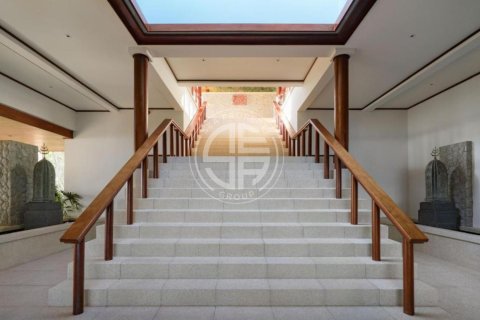 Chalet de 6 dormitorios en Kamala, Tailandia № 190556 - foto 9