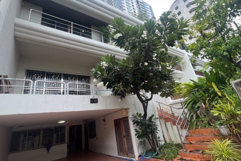 Haus in Watthana, Bangkok, Thailand 3 Schlafzimmer № 201009 - Foto 27