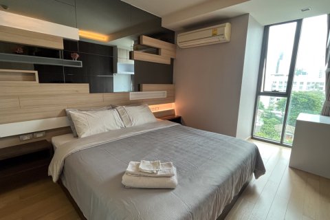Condominio de 1 dormitorio en Watthana, Bangkok, Tailandia № 201010 - foto 6