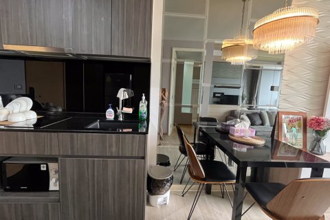 Condominio de 1 dormitorio en Watthana, Bangkok, Tailandia № 201010 - foto 10