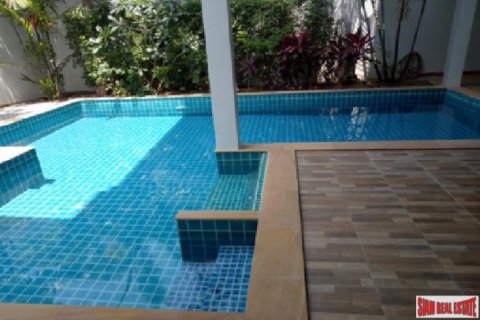 Chalet de 3 dormitorios en Rawai, Tailandia № 202698 - foto 4