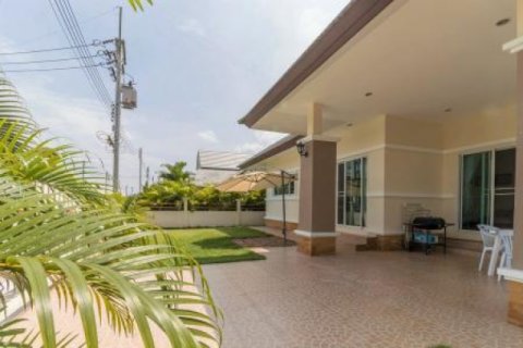 Chalet de 3 dormitorios en Hua Hin, Tailandia № 203996 - foto 5