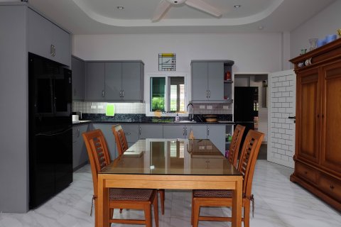 Estudio en Bang Lamung, Tailandia № 135286 - foto 4