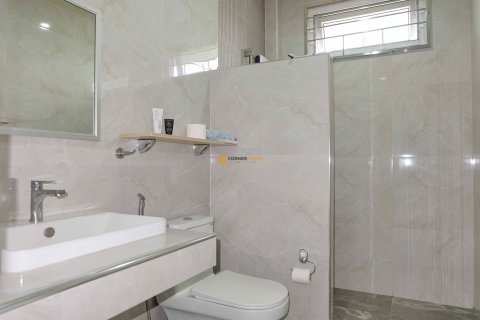 Estudio en Bang Lamung, Tailandia № 135286 - foto 12
