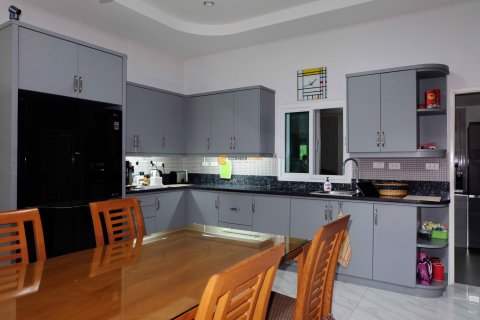 Estudio en Bang Lamung, Tailandia № 135286 - foto 7