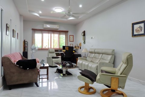 Estudio en Bang Lamung, Tailandia № 135286 - foto 13