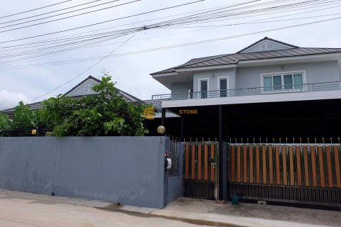 Studio in Bang Lamung, Thailand № 135286