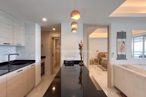 Condominio de 1 dormitorio en Bang Lamung, Tailandia № 172593 - foto 2