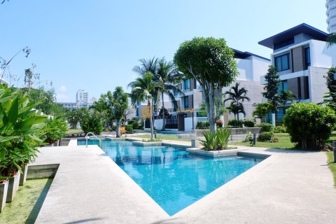 Studio on Jomtien Beach, Pattaya, Thailand № 172590