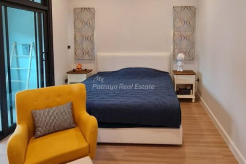 Casa de 4 dormitorios en Pattaya, Tailandia № 172596 - foto 5