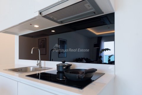 Condominio de 1 dormitorio en Bang Lamung, Tailandia № 172592 - foto 3