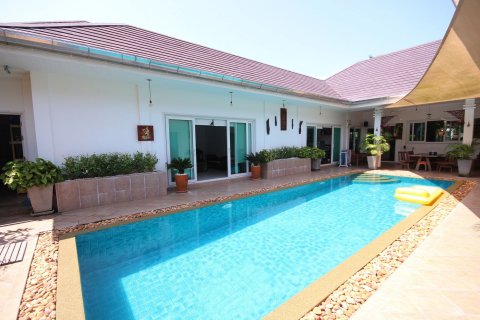 Casa de 3 dormitorios en Hua Hin, Tailandia № 66507 - foto 2