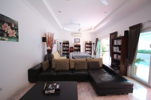Casa de 3 dormitorios en Hua Hin, Tailandia № 66507 - foto 17