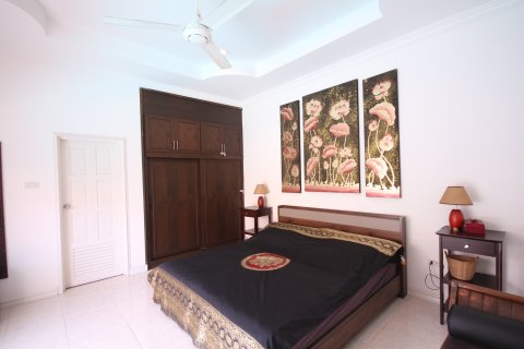 Casa de 3 dormitorios en Hua Hin, Tailandia № 66507 - foto 21