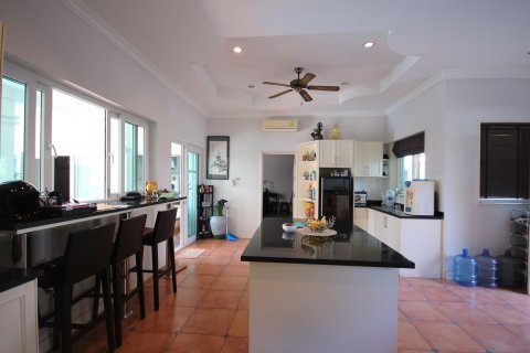 Casa de 3 dormitorios en Hua Hin, Tailandia № 66507 - foto 11